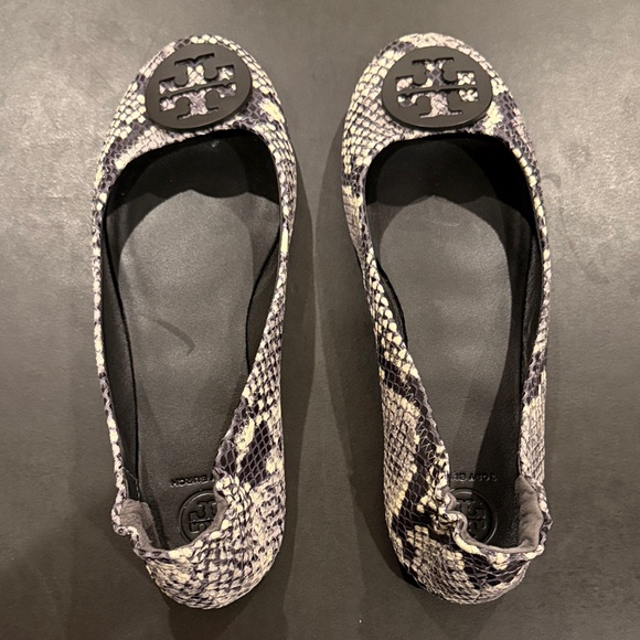 Tory Burch Black and Cream Patterned Loafers - Picture 1 of 9